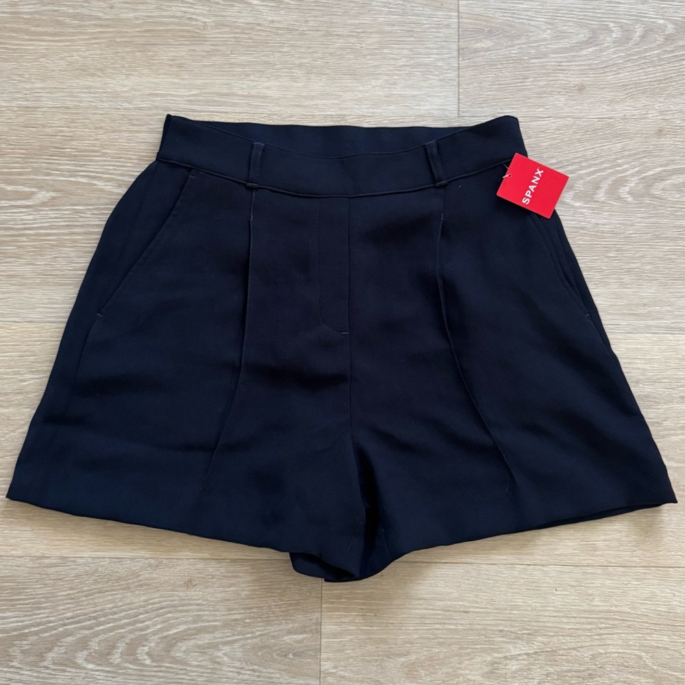 SPANX Black Tailored High-Rise Dress Shorts - Picture 5 of 11